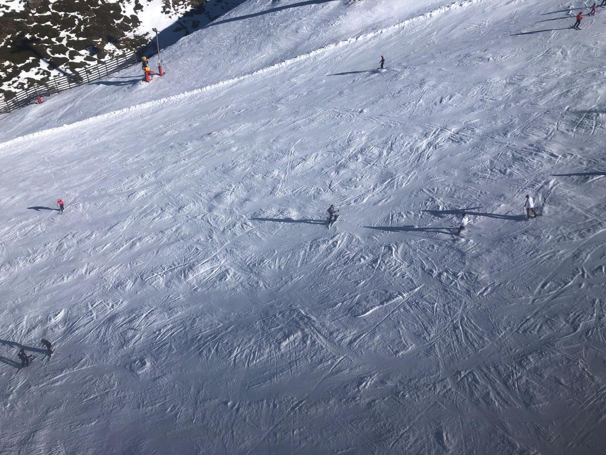 Sierra Nevada, Apartamento Abuhardillado Parking Y Wifi 外观 照片